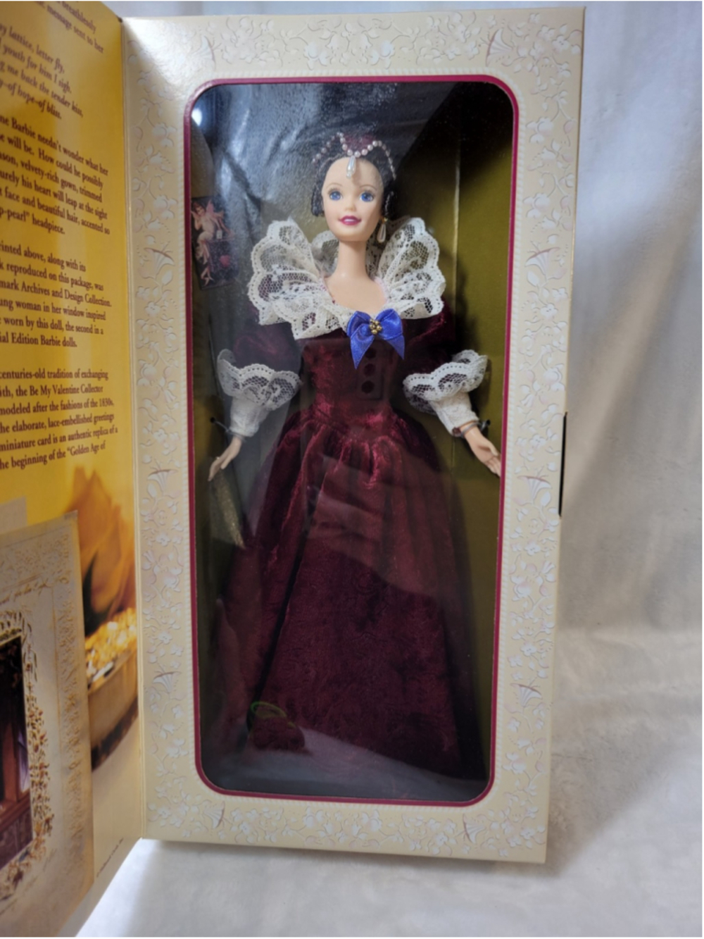 Barbie Sentimental Valentine Doll Special Edition Hallmark Exclusive 16536 NRFB